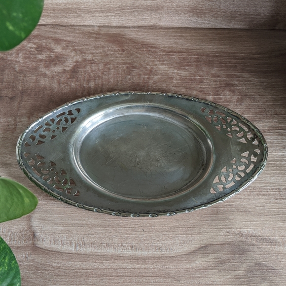 1940s Sheffield Electroplated Silver Tray - Picture 3 of 10